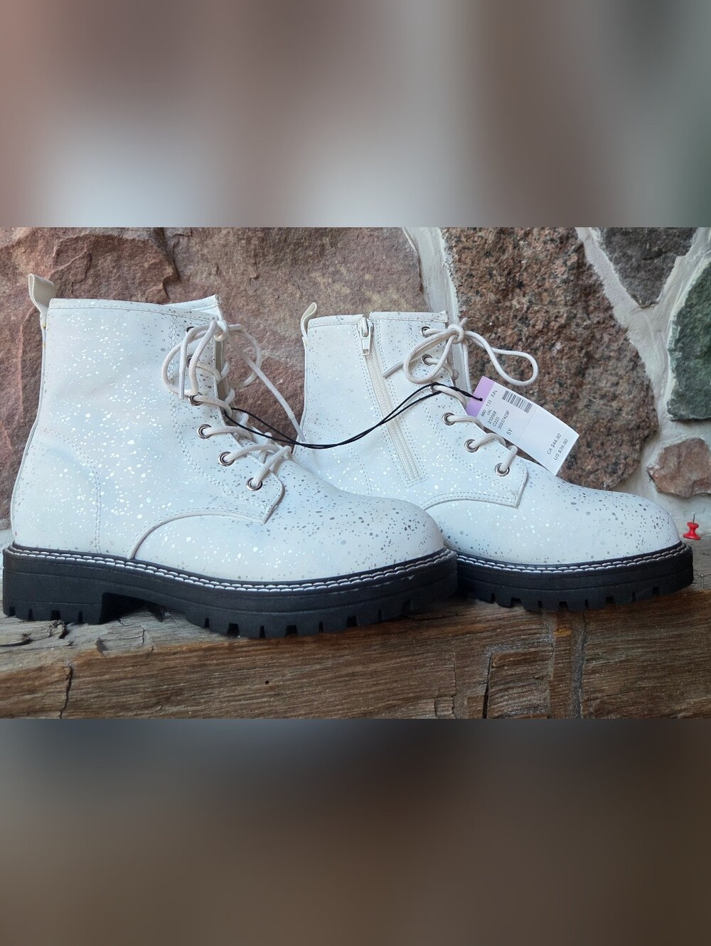 NWT EVSIE Maurices Girls White Sparkle Combat Boots